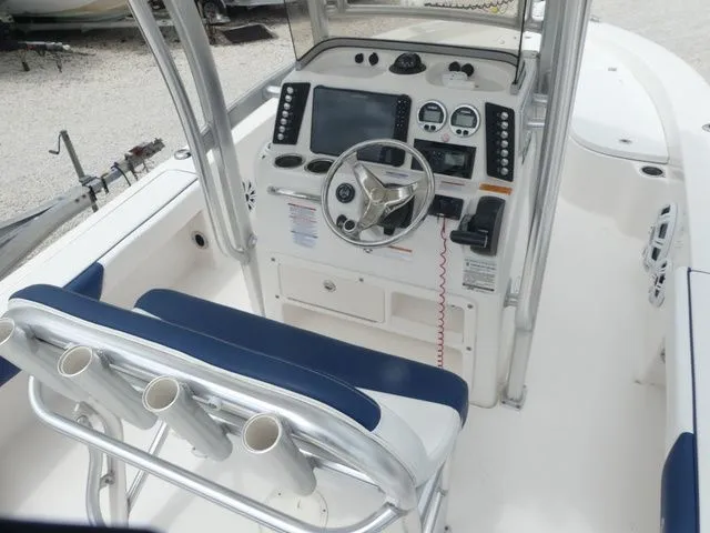 Slide: The Image of Robalo 226 Cayman 2019 - 8