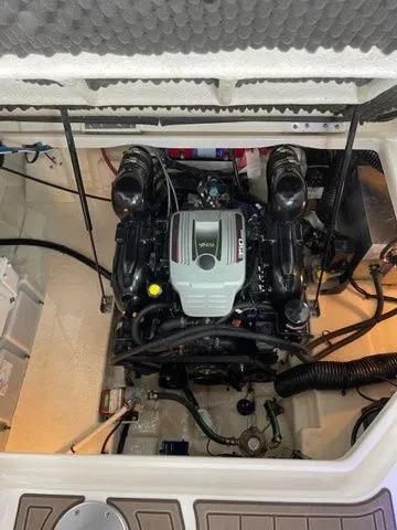 Slide: The Image of Sea Ray Sundancer 260 2015 - 5