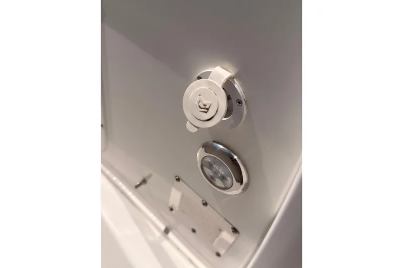 Slide: The Image of Close-up of a 2020 Sea Hunt Ultra 255 SE boat component. - 25