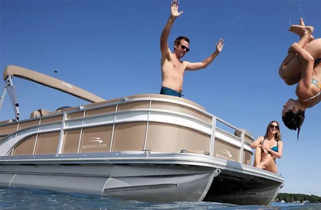 Slide: The Image of Bennington 20 SL 2023 - 8