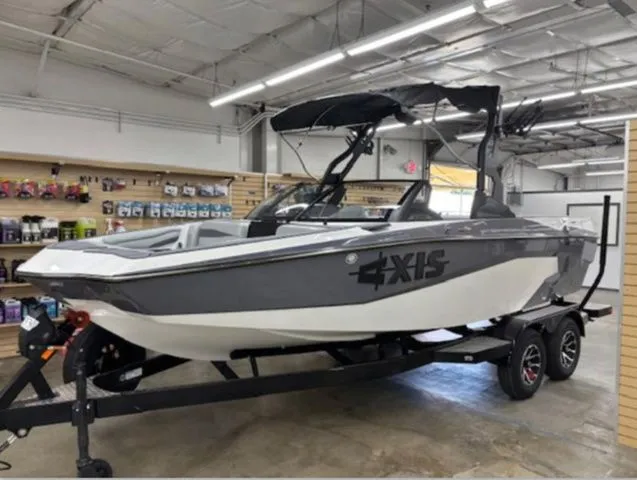 The Image of Axis Wake Research A200 2026 - 1