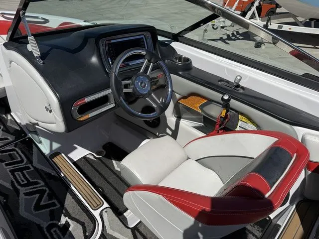Slide: The Image of Nautique Super Air Nautique 230 2012 - 10