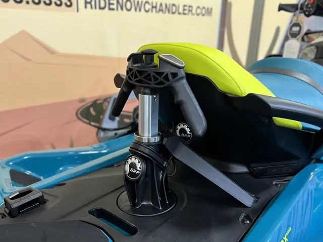 Slide: The Image of Sea-Doo Wake 170 BRP Premium Audio, iDF, iBR 2026 - 14