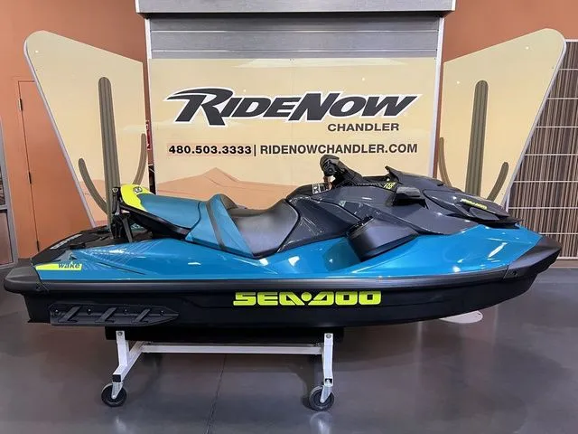 Slide: The Image of Sea-Doo Wake 170 BRP Premium Audio, iDF, iBR 2026 - 19