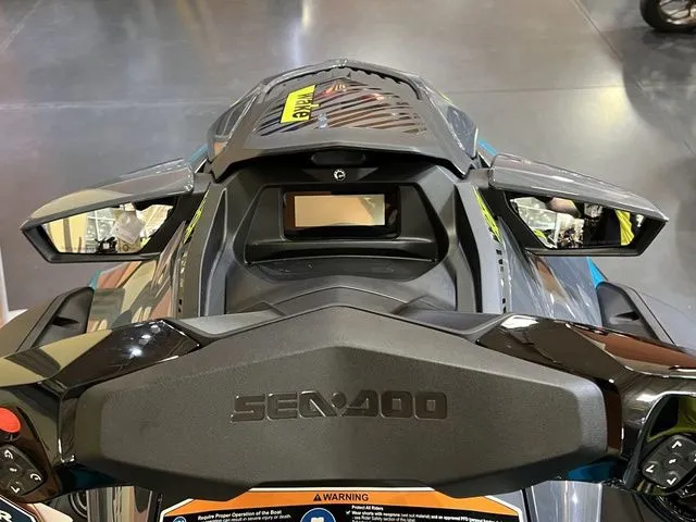 Slide: The Image of Sea-Doo Wake 170 BRP Premium Audio, iDF, iBR 2026 - 8