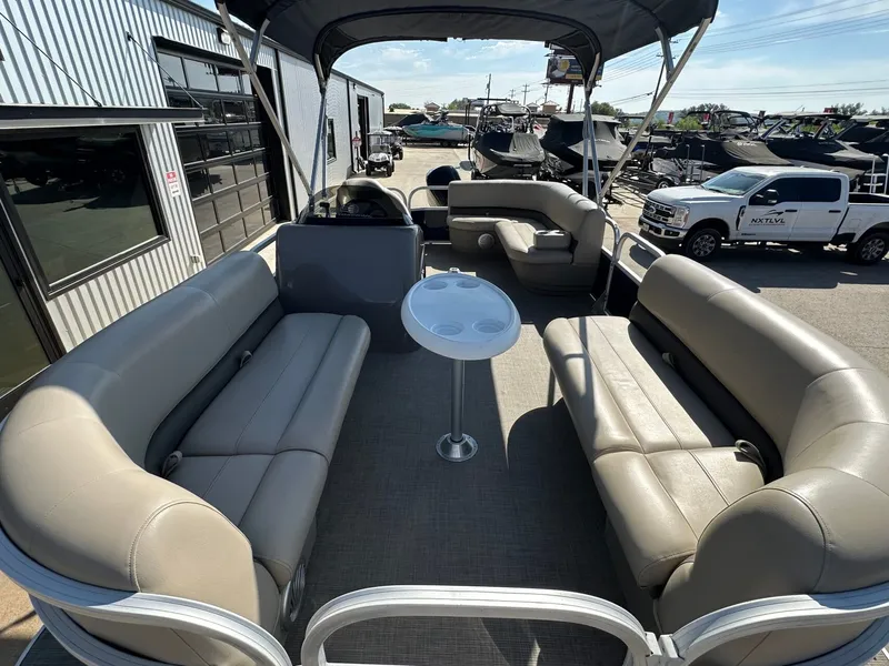 Slide: The Image of Sun Tracker Party Barge DLX 18 2021 - 11