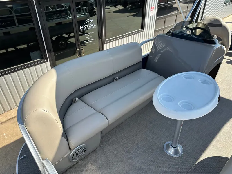 Slide: The Image of Sun Tracker Party Barge DLX 18 2021 - 12