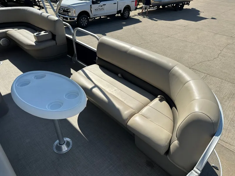 Slide: The Image of Sun Tracker Party Barge DLX 18 2021 - 13