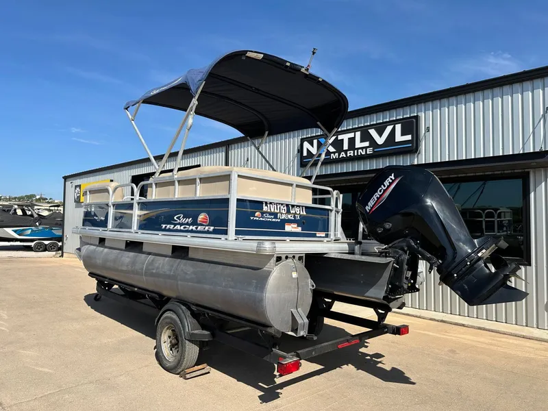 Slide: The Image of Sun Tracker Party Barge DLX 18 2021 - 3