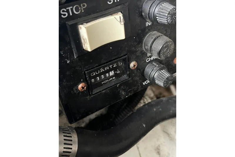 Slide: The Image of Control panel of a 2006 Sea Ray 340 Sundancer boat with hour meter reading. - 45