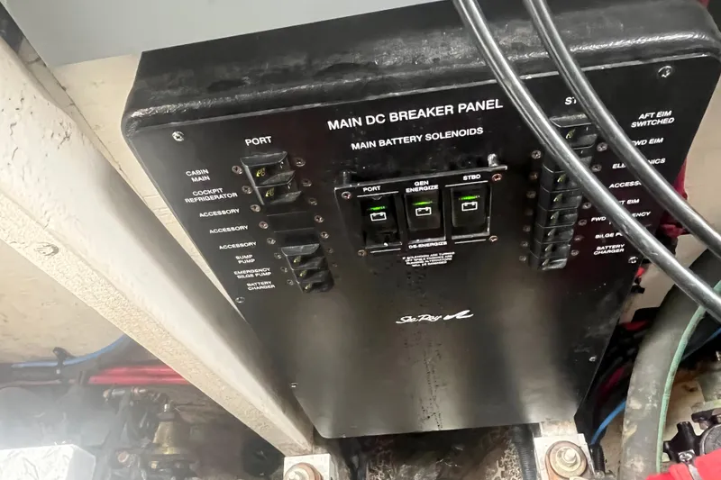 Slide: The Image of Main DC breaker panel on a 2006 Sea Ray 340 Sundancer boat. - 51