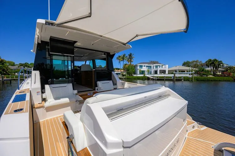 Slide: The Image of 2025 Tiara Yachts 48 Le - Image 11 - 11