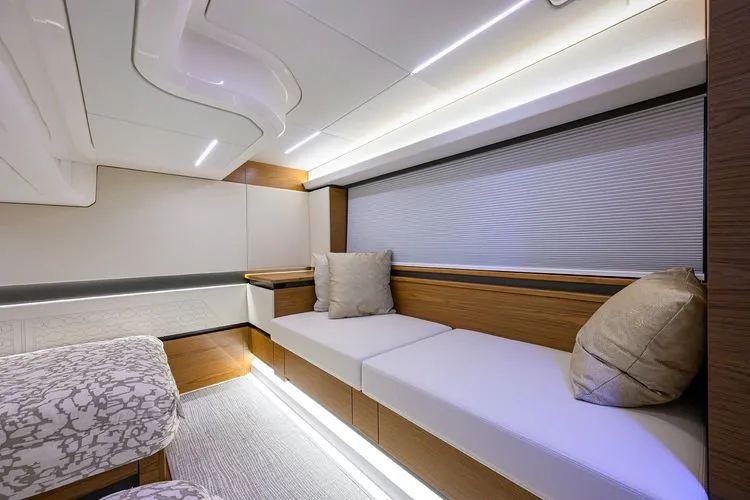 Slide: The Image of 2025 Tiara Yachts 48 Le - Image 40 - 40