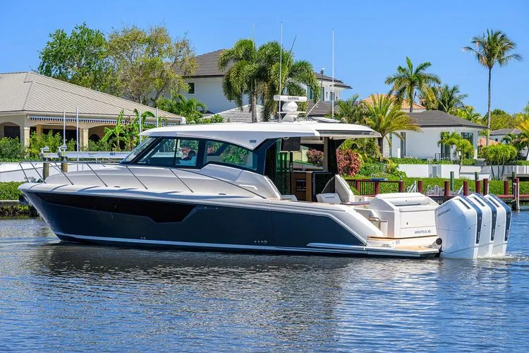 Slide: The Image of 2025 Tiara Yachts 48 Le - Image 6 - 6