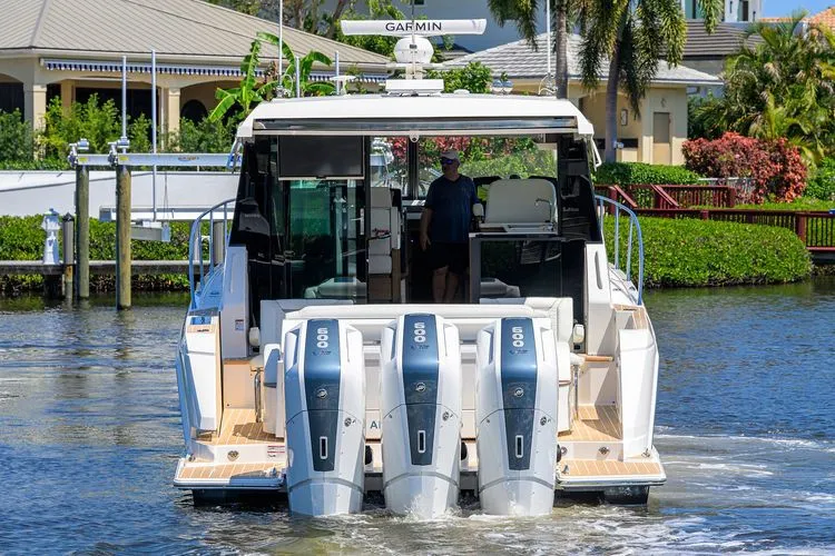 Slide: The Image of 2025 Tiara Yachts 48 Le - Image 7 - 7