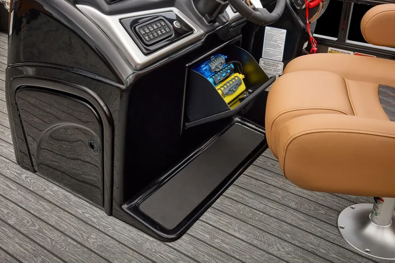 Slide: The Image of Ranger 220F 2026 - 27