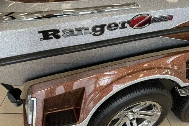 Slide: The Image of 2026 Ranger Z520R Cup-Equipped boat with metallic finish and stylish wheel design. - 4