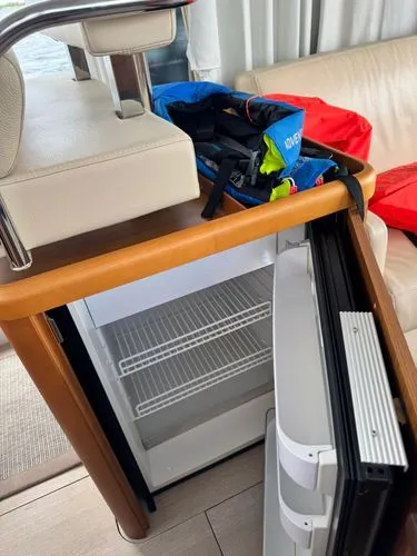 Slide: The Image of 2019 Beneteau Swift Trawler 35 - Image 14 - 14
