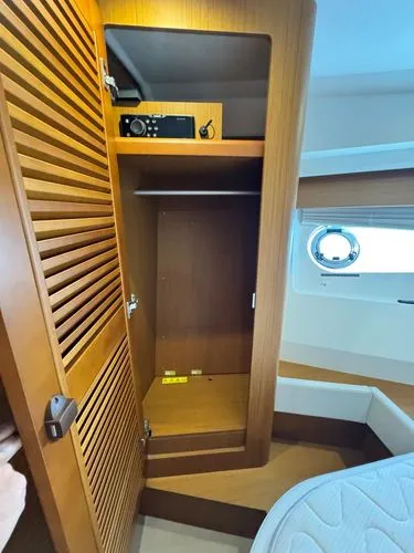 Slide: The Image of 2019 Beneteau Swift Trawler 35 - Image 18 - 18