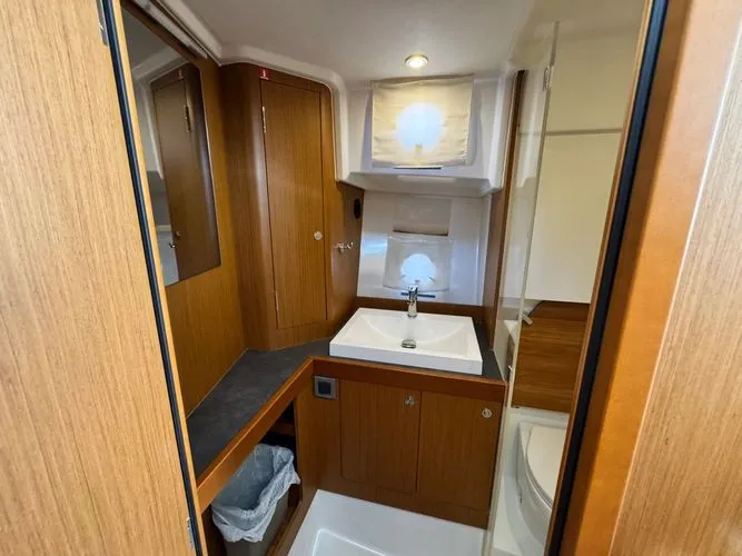 Slide: The Image of 2019 Beneteau Swift Trawler 35 - Image 21 - 21