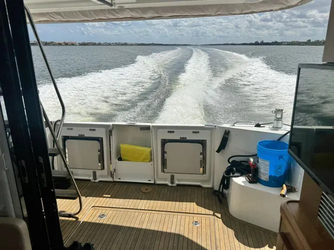 Slide: The Image of 2019 Beneteau Swift Trawler 35 - Image 5 - 5