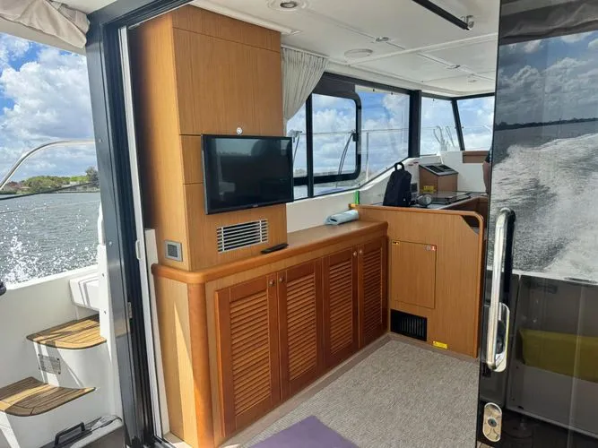 Slide: The Image of 2019 Beneteau Swift Trawler 35 - Image 7 - 7