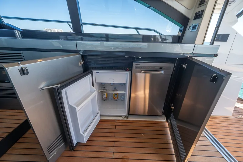 Slide: The Image of Schaefer 510 GT 2023 - 105