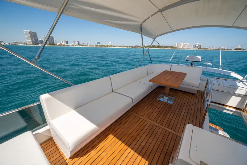 Slide: The Image of Schaefer 510 GT 2023 - 123