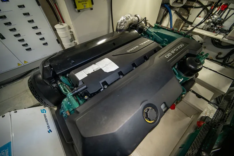 Slide: The Image of Volvo Penta engine in Schaefer 510 GT boat, year 2023. - 35