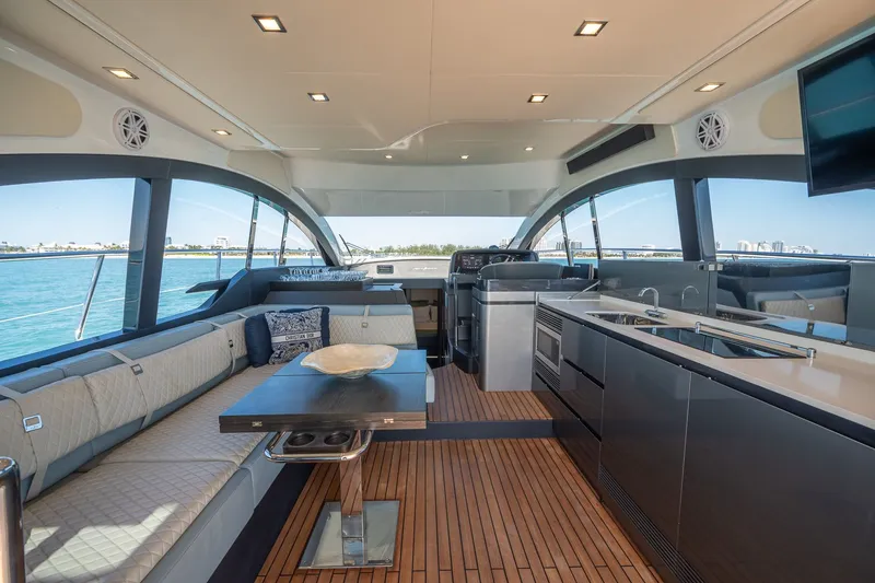 Slide: The Image of Schaefer 510 GT 2023 - 79