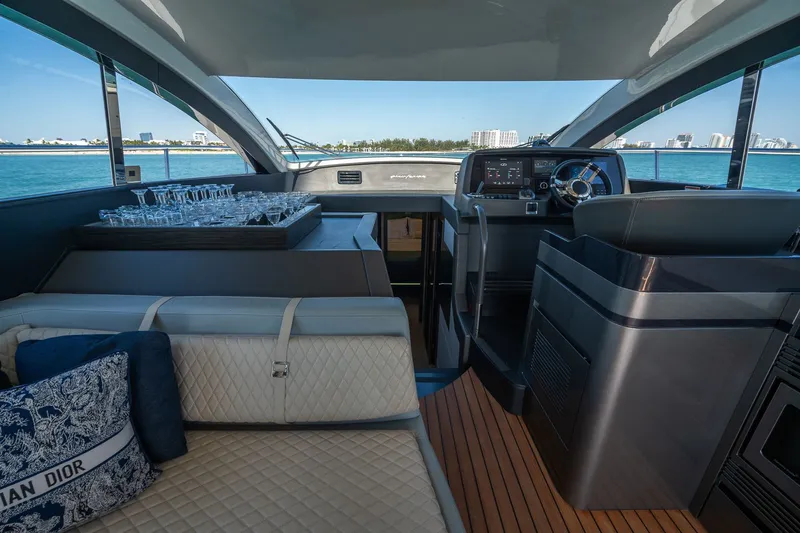 Slide: The Image of Schaefer 510 GT 2023 - 81