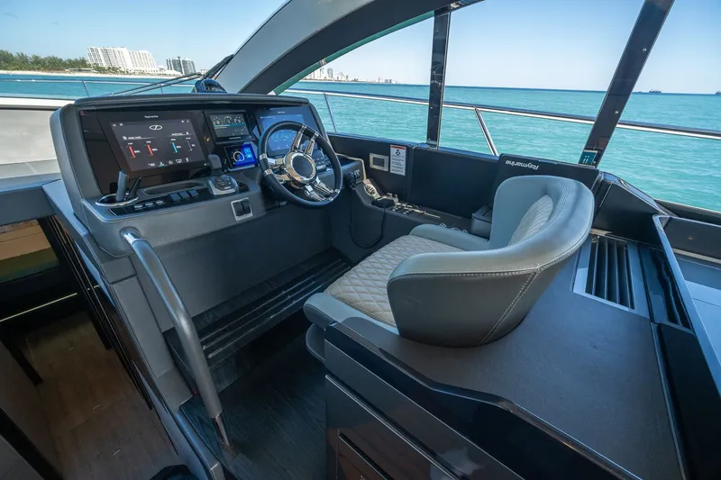 Slide: The Image of Schaefer 510 GT 2023 - 82