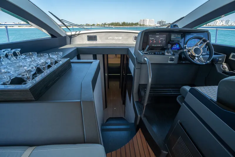 Slide: The Image of Schaefer 510 GT 2023 - 85