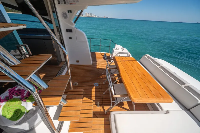 Slide: The Image of Schaefer 510 GT 2023 - 93