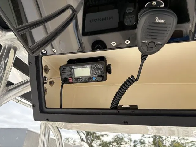 Slide: The Image of Bulls Bay 200 Center Console 2025 - 14