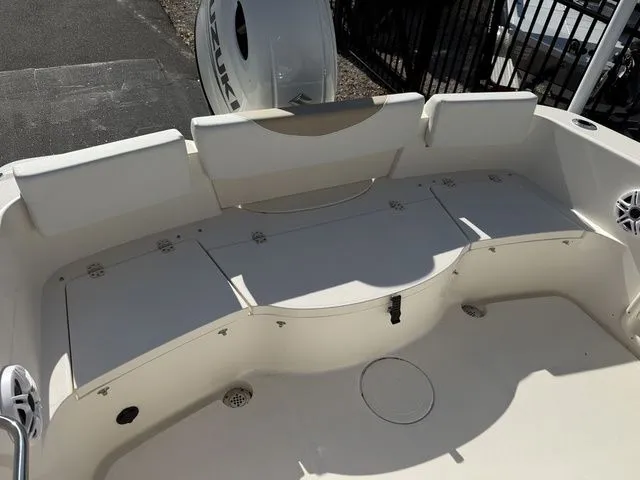 Slide: The Image of Bulls Bay 230 Center Console 2026 - 20