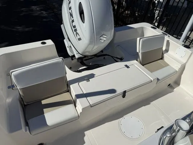 Slide: The Image of Bulls Bay 2200 XS 2026 - 18