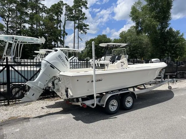 Slide: The Image of Bulls Bay 2200 XS 2026 - 3