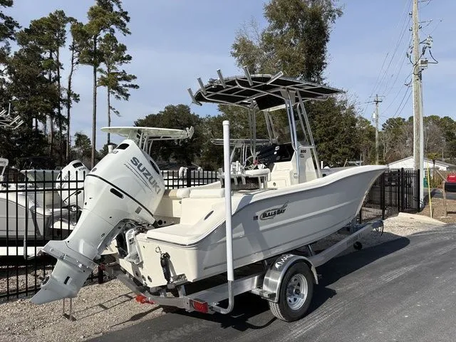 Slide: The Image of Bulls Bay 200 Center Console 2026 - 3