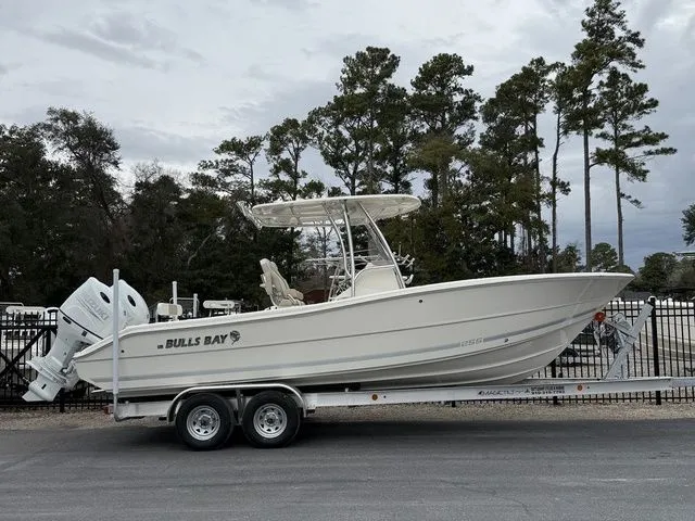 The Image of Bulls Bay 255 Center Console 2026 - 1