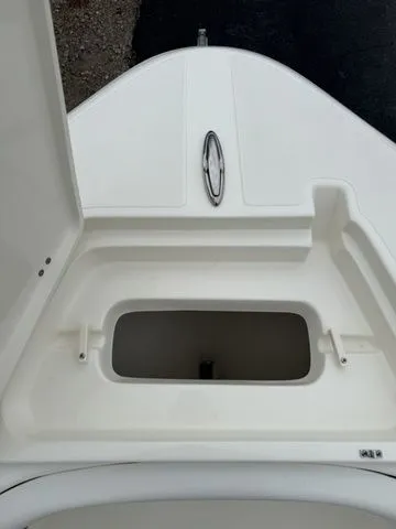 Slide: The Image of Bulls Bay 255 Center Console 2026 - 11