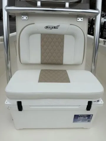 Slide: The Image of Bulls Bay 255 Center Console 2026 - 13
