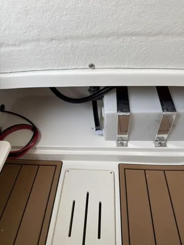 Slide: The Image of Bulls Bay 255 Center Console 2026 - 15