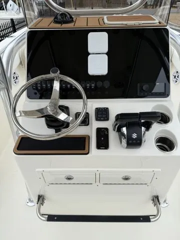 Slide: The Image of Bulls Bay 255 Center Console 2026 - 16