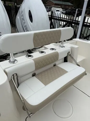 Slide: The Image of Bulls Bay 255 Center Console 2026 - 23