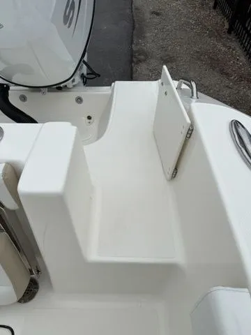 Slide: The Image of Bulls Bay 255 Center Console 2026 - 27