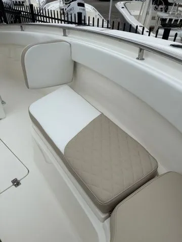 Slide: The Image of Bulls Bay 255 Center Console 2026 - 8
