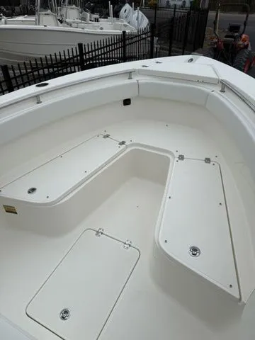 Slide: The Image of Bulls Bay 255 Center Console 2026 - 9