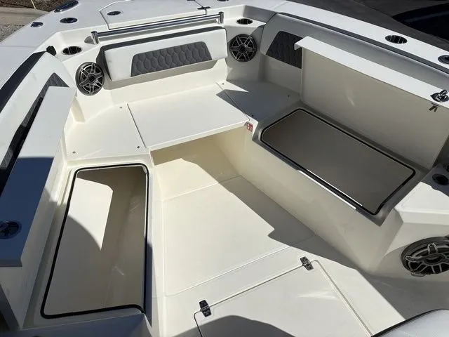 Slide: The Image of Cobia 265 Center Console 2026 - 16