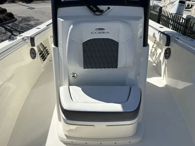 Slide: The Image of Cobia 265 Center Console 2026 - 18